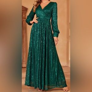 Green Sequin Long Sleeve Formal Dress, Size Large(8/10)
